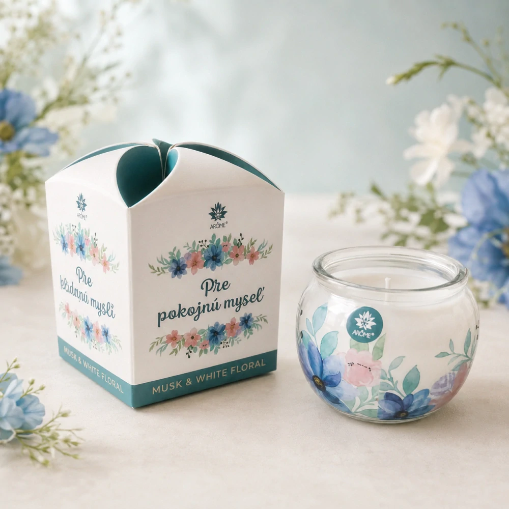 Vonná sviečka v skle Arôme „Pre pokojnú myseľ / Pro klidnou mysl“ – Pižmo a biele kvety (Musk & White Floral) 90 g