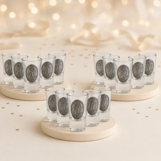 Narodeninový sklenený štamperlík s kovovým znakom – Jubileum 40 / 60 / 70 rokov, 3,4 cl