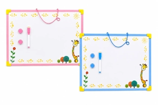 Detská magnetická tabuľka na kreslenie so žirafou (40 × 30 cm) + fixa a 2 magnety